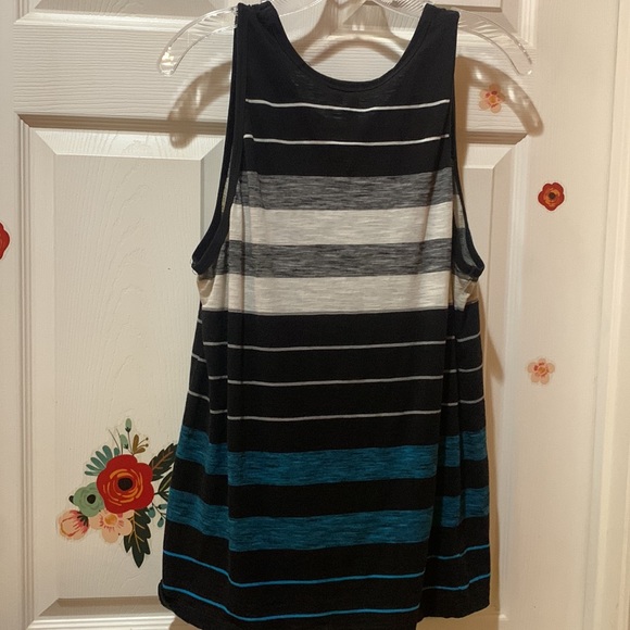 Mens tank - Picture 3 of 4